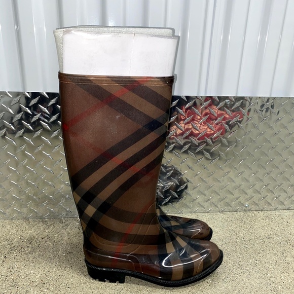 Monogram Burberry Rainboots - Picture 3 of 5